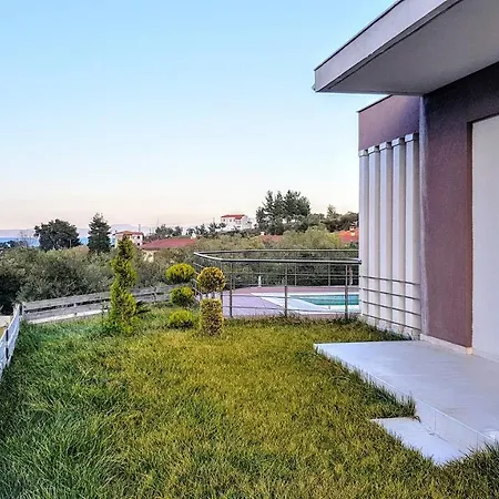 Domus Luxury Villas 别墅 *