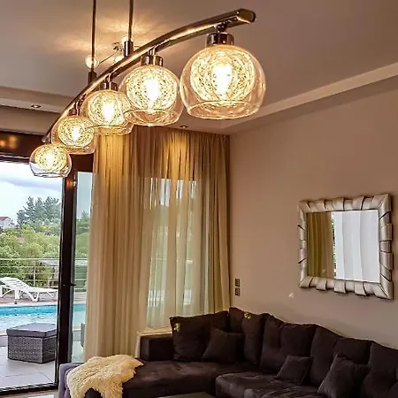 Domus Luxury Villas 别墅