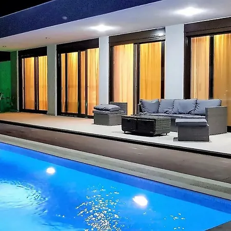 Domus Luxury Villas * 卡尼奥提