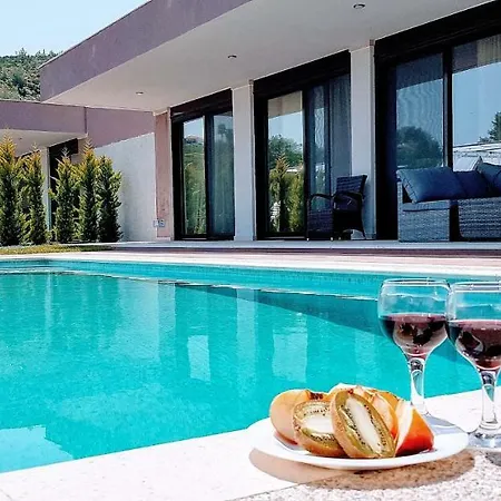 Domus Luxury Villas 卡尼奥提